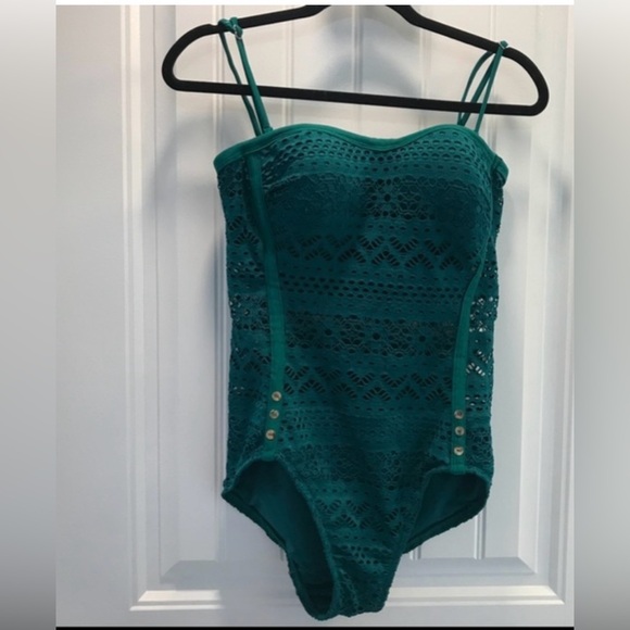 Swim suit - Picture 2 of 8